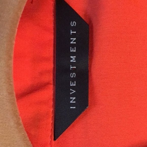Investments Blouse in tomato Red. Size S Pin tuck detail in front Career wear - Picture 4 of 8